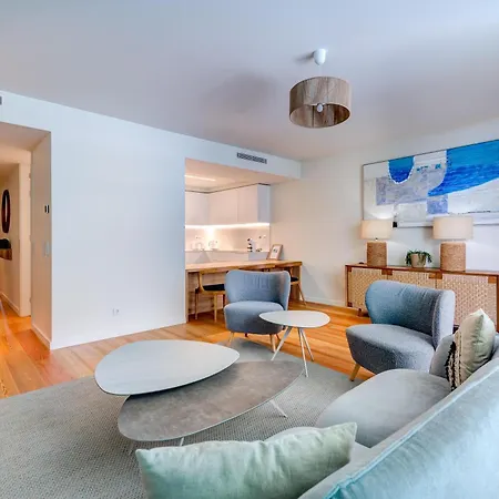 Apartamento Cond Bayline - Garoupa - - - Pool - Parking - By Bedzy